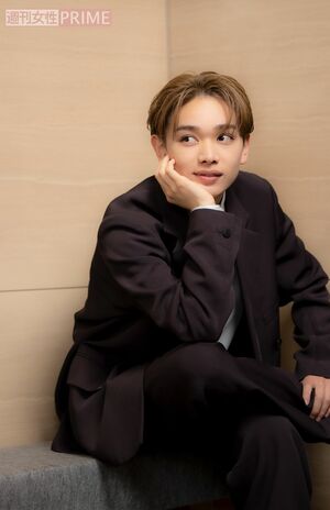 宮世琉弥　撮影／伊藤和幸　ヘアメイク／礒野亜加梨　スタイリスト／徳永貴士（SOT）