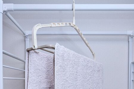 伸縮ハンガー／330円