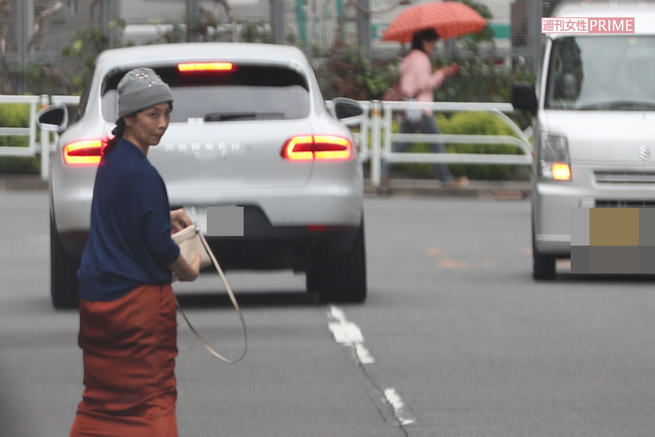 9月20日、ランチ後、ポルシェで自宅マンションまで送ってもらった有森