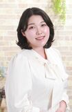 結婚相談所『メルティア』の前田なおかさん。理想の出会いをサポートしている