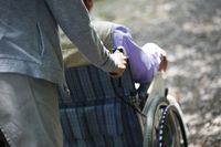 東京からの遠距離介護、「2週間サービス利用停止」の壁と負担が激増する家族の叫び