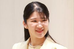 愛子さま『第57回 現代女流書展』を初訪問！目に留まった作品に「春の美しい歌ですね」滲む書への愛情と探求心