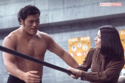 アントニオ猪木さん（左）と元妻・倍賞美津子さん（1972年撮影）