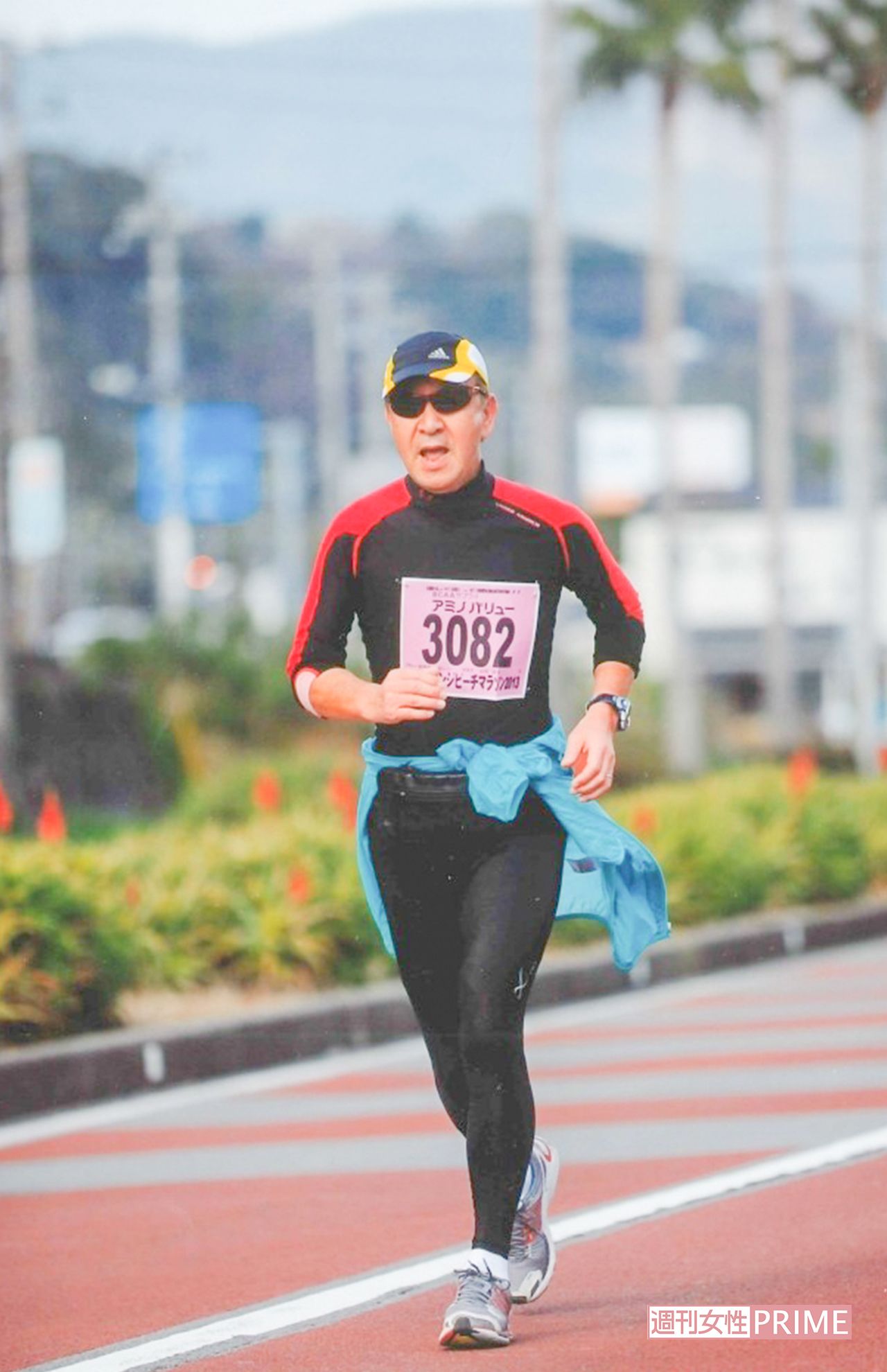 59歳からマラソンを始め、ホノルルマラソンにも出場。フルマラソンの最高タイムは5時間23分。写真は伊東のマラソン大会のもの（2013年撮影）