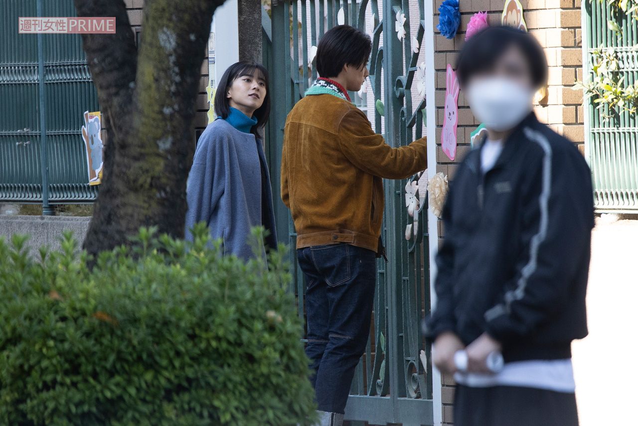 『クロサギ』ヒロイン役を務める黒島結菜（2022年11月、『クロサギ』ロケ）