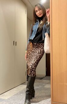 批判が集まってしまう工藤静香のファッション（本人インスタグラムより）