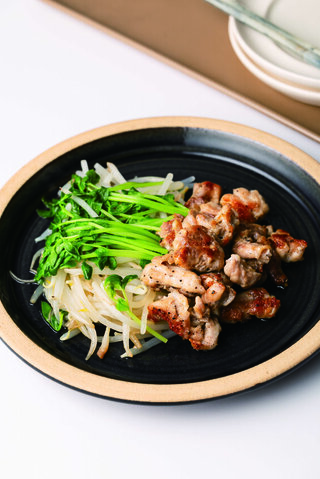 せせり炒め（撮影／よねくらりょう）