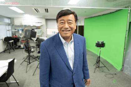 CM撮影は社内で。パーティションの奥が保科さんの「控室」だという