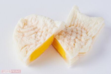 もっちりとした白いたい焼き/ローソン151円　撮影／山田智絵