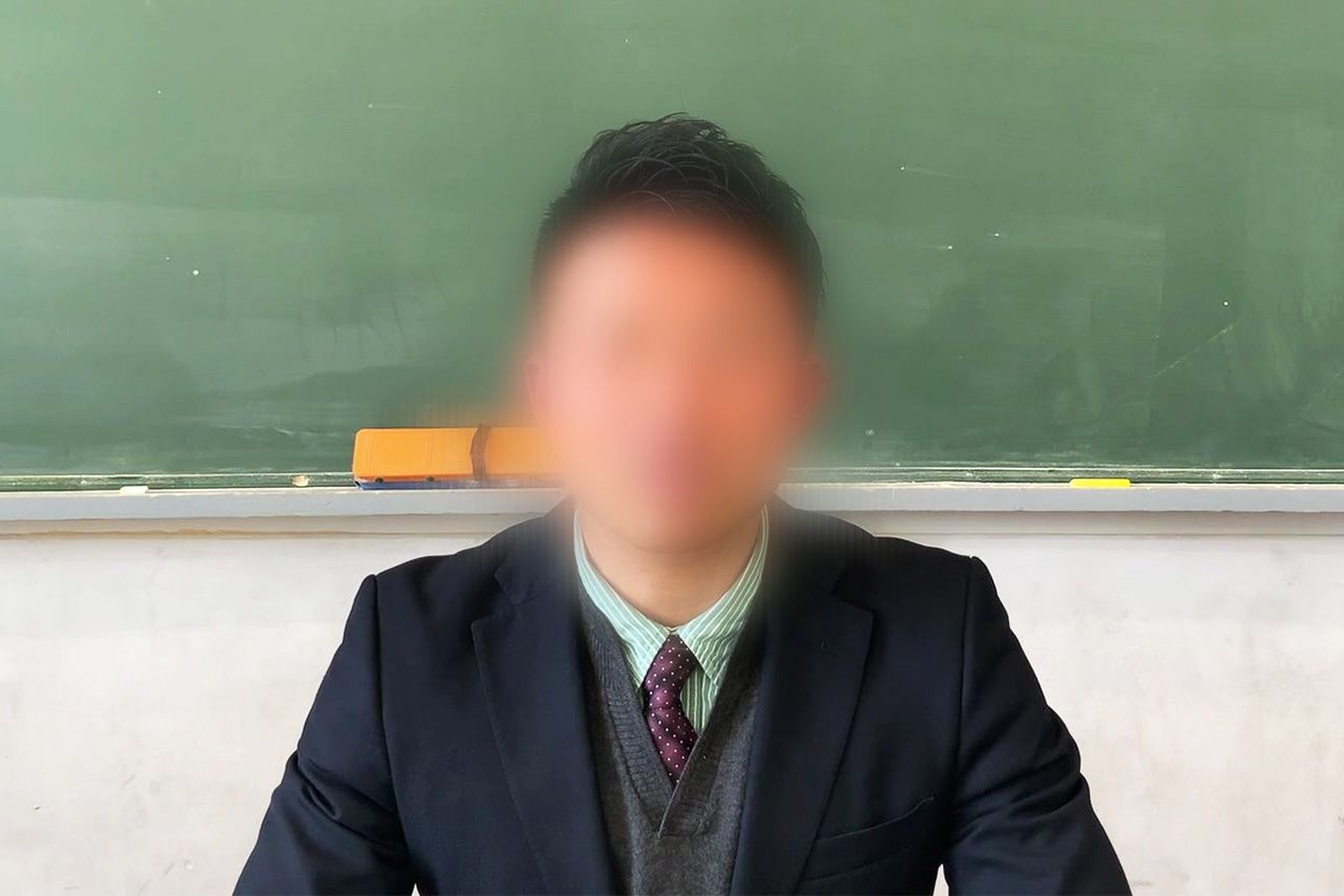 流血騒動を引き起こしたA先生。精悍な顔つきだ（学園関係者提供）