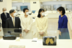 9月20日、日本橋三越で天皇ご一家を佳子さまが伝統工芸展をご案内