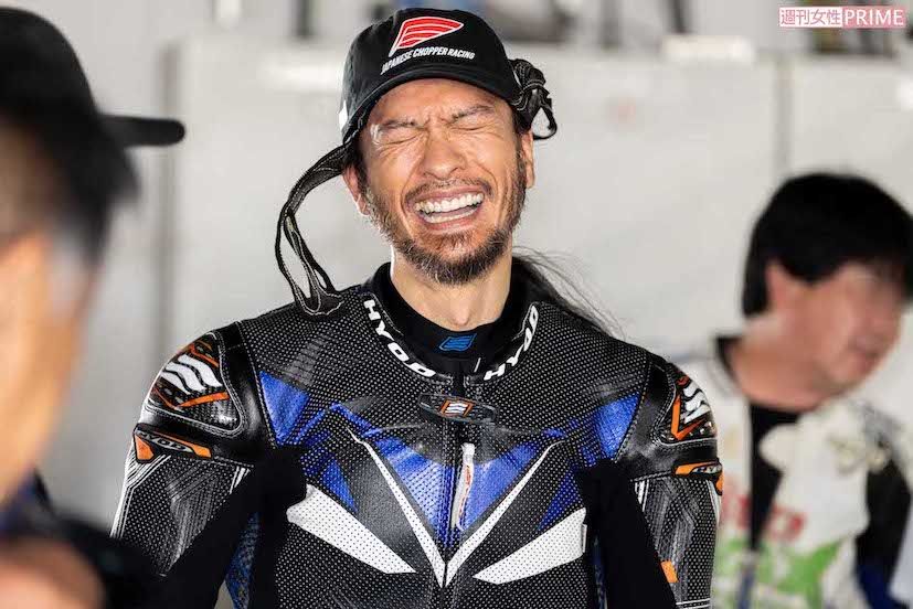 2025年7月6日、富士スピードウェイの二輪ロードレースに出場し、2位に入賞した長瀬智也