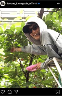 熱愛の川口春奈と矢地祐介、さくらんぼ園デートの様子を時間差でアップ（インスタグラムより）