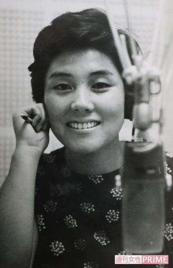 ニッポン放送に入社して間もないころ。1年目、職場によく遊びに来た野際ものちにNHKアナウンサーになった