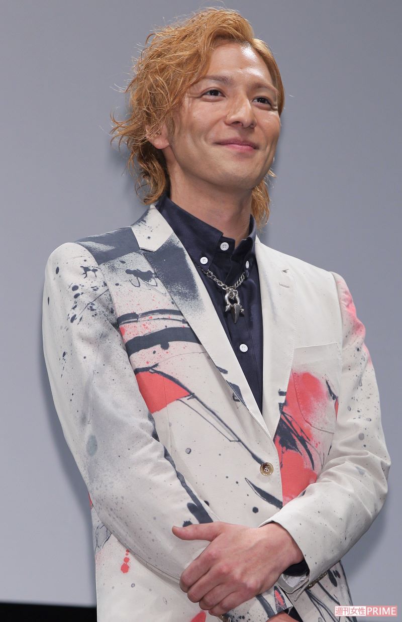 『脳男』舞台挨拶にて満面の笑みを浮かべる生田斗真（2013年）