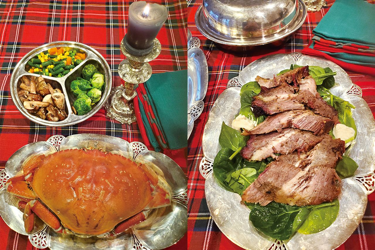 「今年だからこそXmas Dinner～!!　蟹～!!　他にもいっぱい有るよ～。ローストビーフもいいできです。」（2020年12月26日）