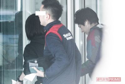 二宮和也、初の外科医演じるドラマ『ブラックペアン』ロケで見せた硬い表情