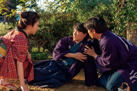 万太郎は峰屋の当主として、東京での酒の品評会へ。酔っ払った際に出会ったのが寿恵子　写真提供／NHK