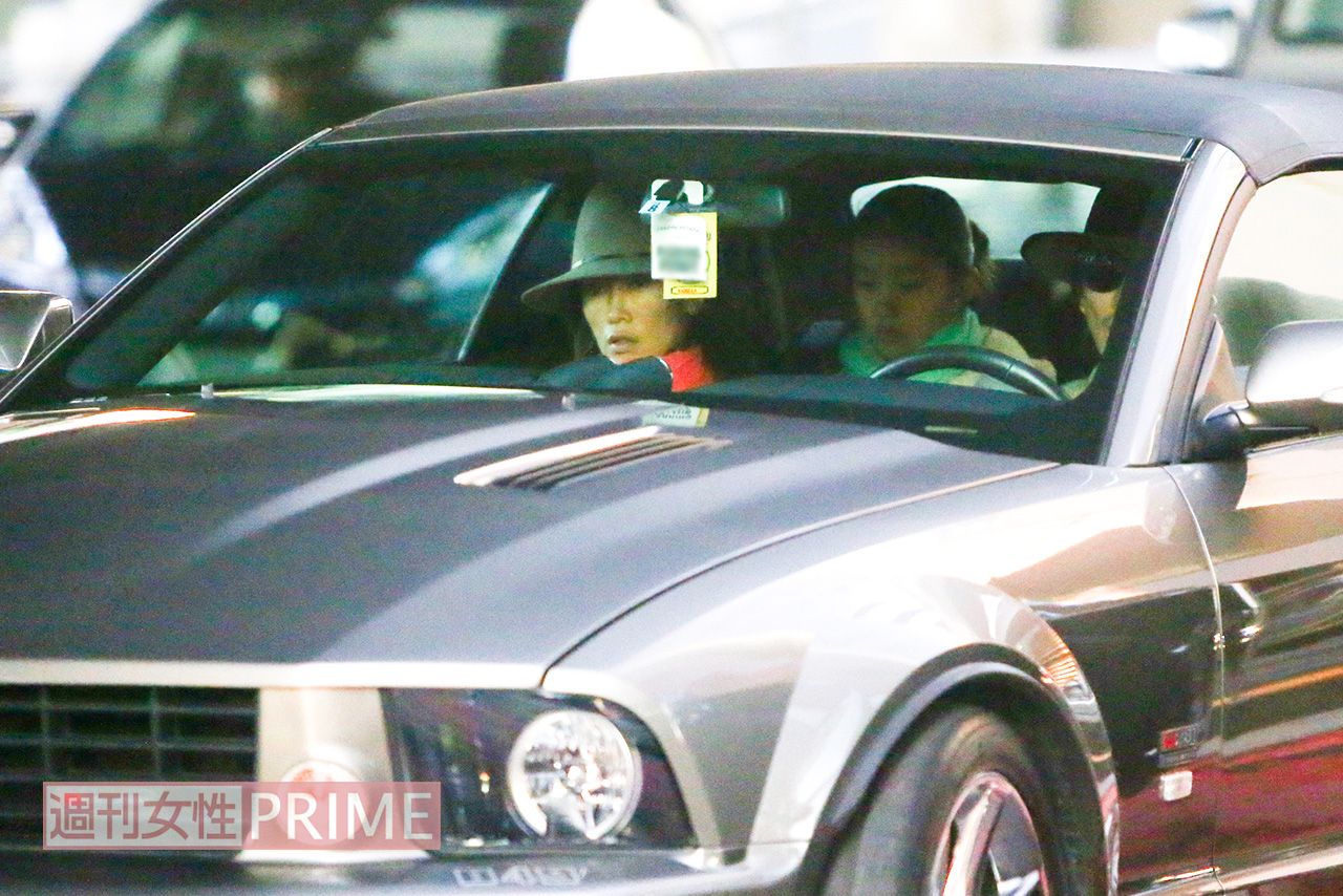 2015年11月、CocomiとKoki,の送迎をする木村拓哉と工藤静香