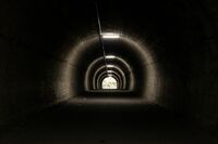 【学校の怪談2021】「口裂け女」「トイレの花子さん」世代を超えて語り継がれる理由