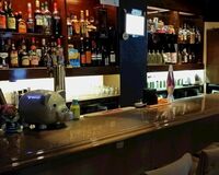 同性愛者のマスター「バーで親にカミングアウトする子も」