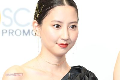 河北麻友子、イケメン夫とのディズニーショット投稿で「公開する意味ある？」ネットからは“マウンティング…