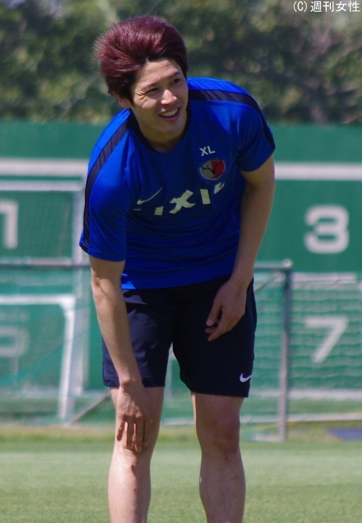 サッカー 内田篤人 ひざの故障でリハビリ生活 引退の危機 週刊女性prime シュージョプライム Youのココロ刺激する