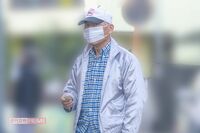 舛添要一、都知事時代に“公用車で通った”いわく付き湯河原別荘が「助産院」開業の候補地に!本人が笑顔で…