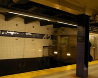 地下鉄乗車中に地震が発生したら｢車両から出るほうが危険｣