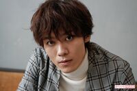 新浜レオン、令和の歌謡界に現れた「かしこまり王子」の素顔