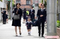 矢部浩之と青木裕子、入園式後のワインバー立ち寄りに他の保護者「寄り道禁止です」