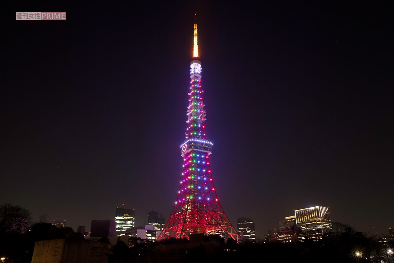 2020年12月28日にライトアップされた“SMAP使用”の東京タワー/撮影・北村史成