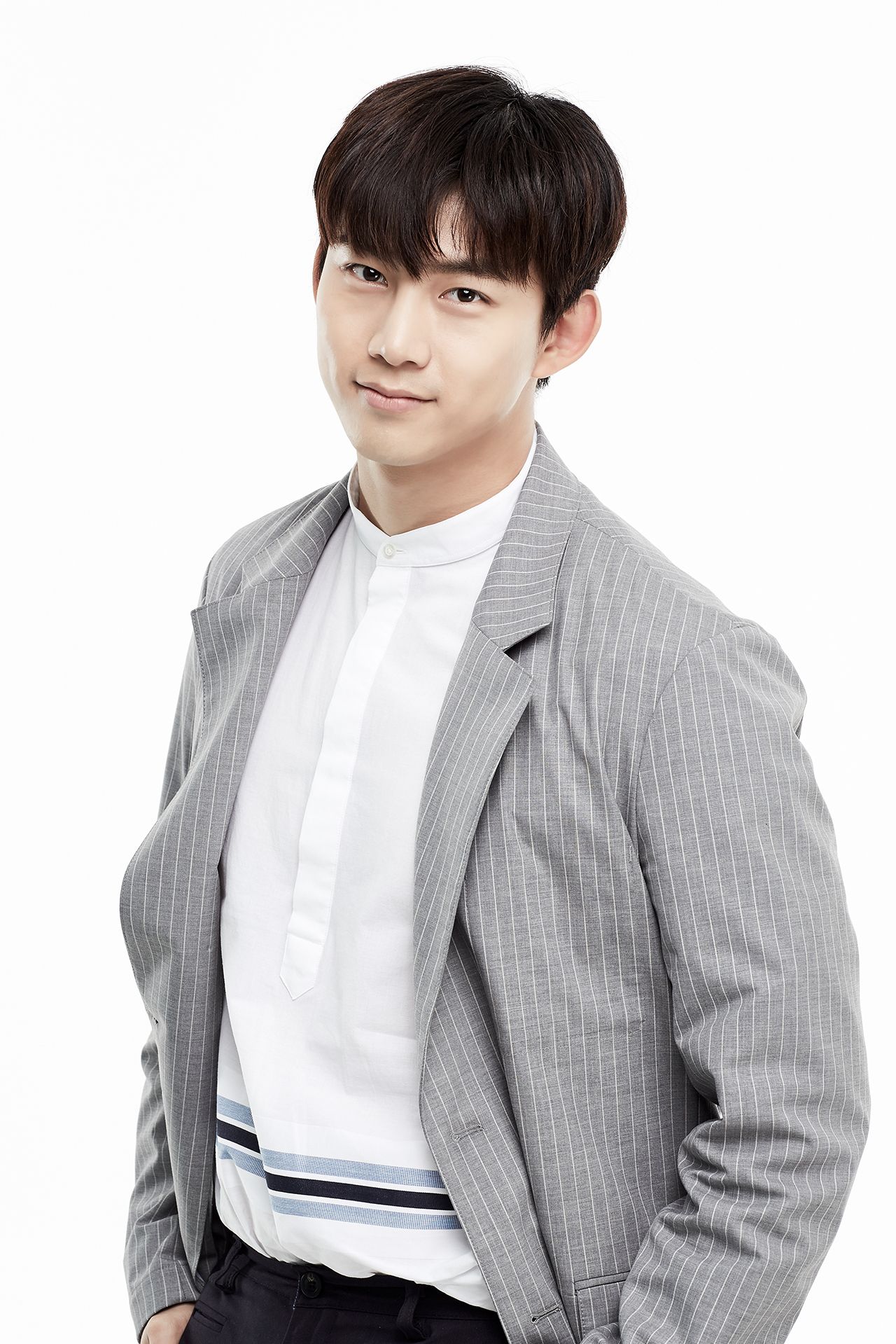 TAECYEON　テギョン 1988／12／27　やぎ座　AB型