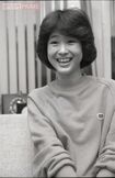 「週刊女性」秘蔵の、デビューしたての初々しい聖子。まだ笑顔にあどけなさが残る(1980年4月撮影)