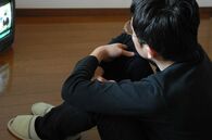 母からの束縛、不登校、ひきこもりを乗り越えて国家資格を取得した青年の「恩返し」