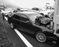 専門家が車で安全な席と即答するのは「運転席の真後ろ」