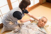 「貯金ゼロ親の介護で仕事も結婚もふいに」実例から学ぶ、親が倒れてかかるお金の問題