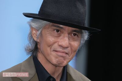 「横浜流星じゃなくてすみません」自虐の佐藤浩市、映画『春に散る』の大分ロケで現場を笑いに包んだ“偉人…