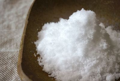 白湯＋天然塩でインフルエンザをブロック！ 自宅で即作れる『塩白湯』の効果がスゴい