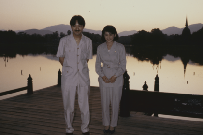 結婚の2年後、タイ北部の古都・スコータイを訪れた秋篠宮ご夫妻（1992年11月）