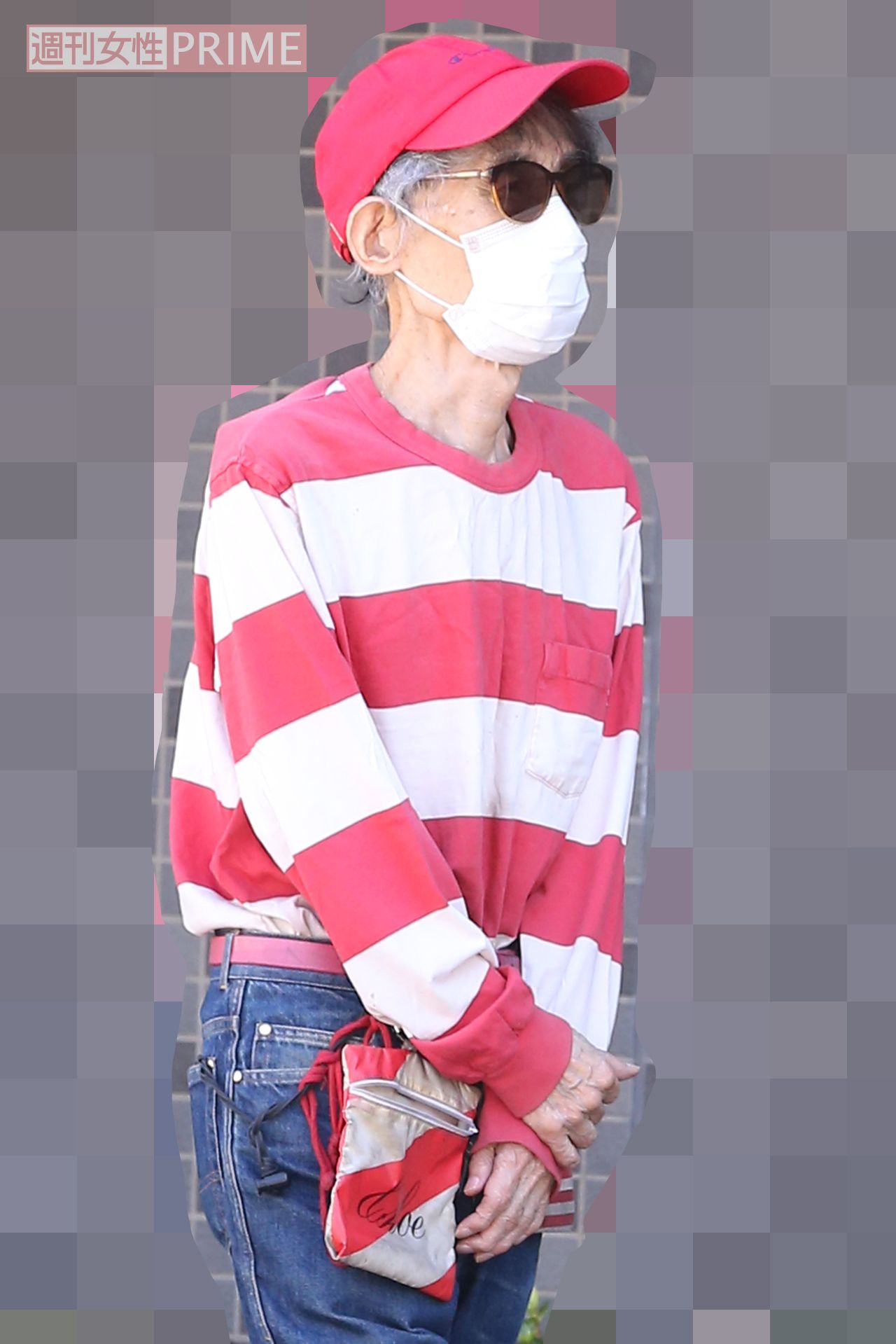 上から赤・白・赤となるようにマスクは白