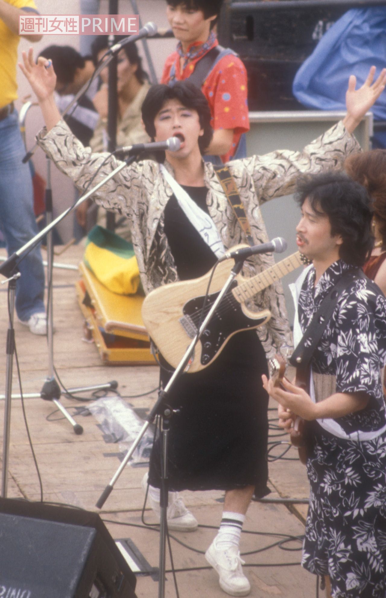 1981年、原宿で楽曲の放送禁止を抗議する桑田佳祐らサザンオールスターズ