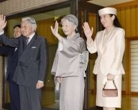 皇太子さまは「同じ55歳でも当時の陛下と比べてお若い」