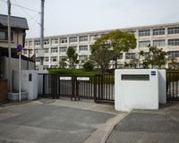 広島中3万引き自殺、尾木ママ「こんなバカな学校はない」