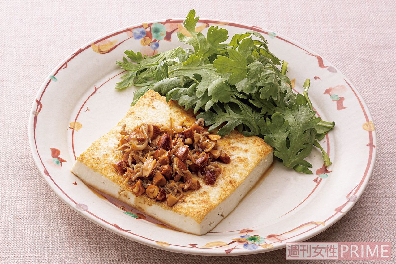 豆腐ステーキ　しらすナッツソース（撮影／廣瀬靖士）