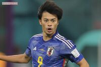 サッカー日本代表・三笘薫所属チーム「ブライトン」“日本限定パーカー”デザインのダサさにファンドン引き