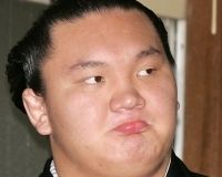 白鵬の優勝記録更新に水を差した熊ヶ谷親方の離婚と借金問題