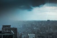 大雨警報を舐めてはいけない！ 天気予報で注目すべき4つのキーワードと天気図