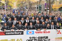 ラグビー大盛況の背景に「ONE TEAM」の心意気、格安ギャラでも出演するワケ