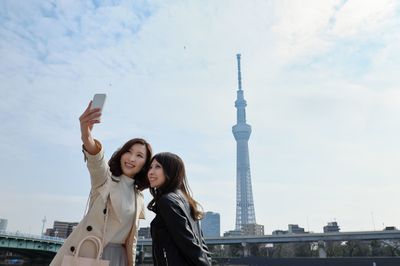 中国人はなぜ自撮りが好きなのか──爆買い終息後に着目すべき“顔値”とは